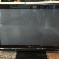 42 Inch Panasonic TV 