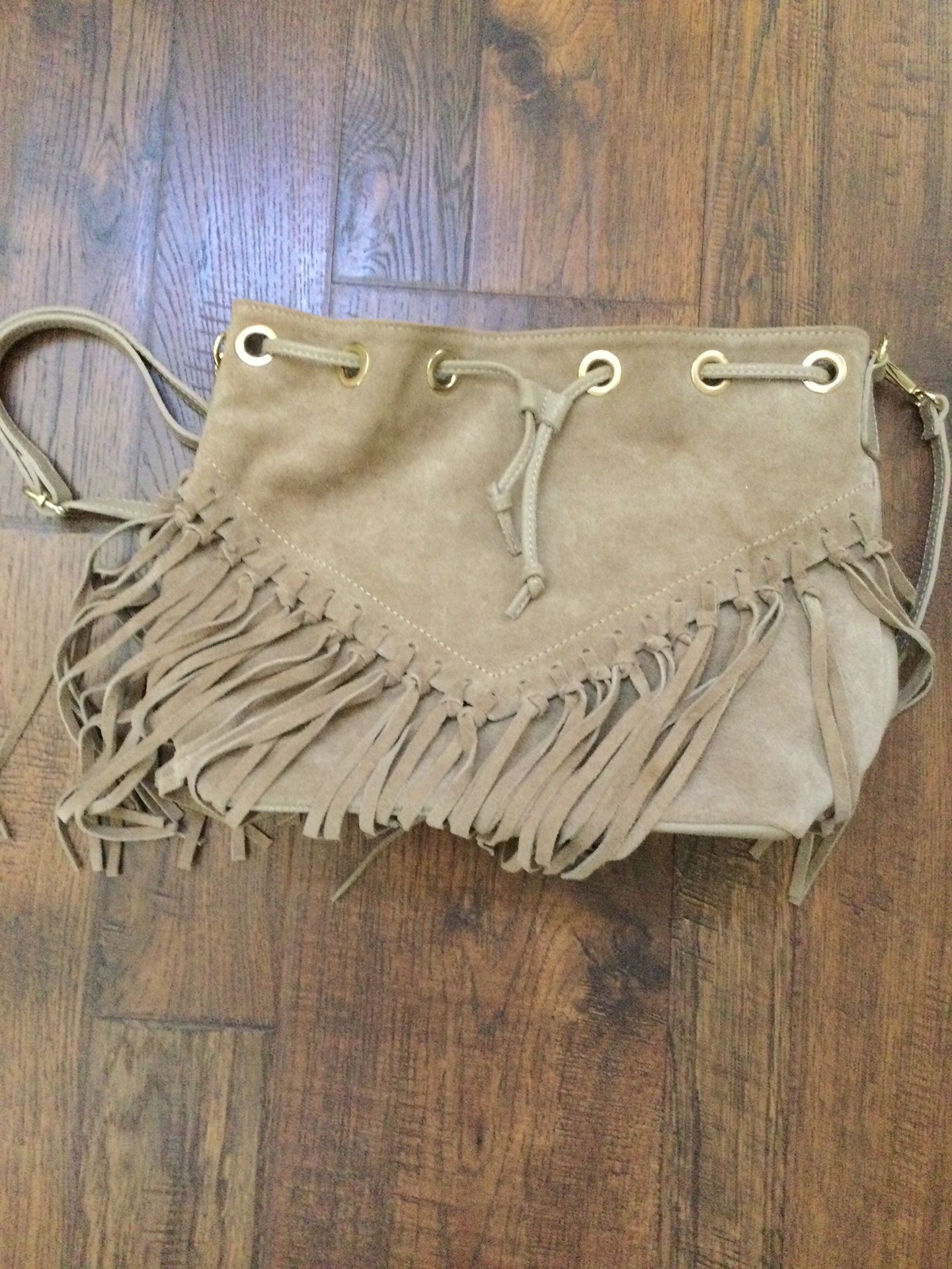 NWT Divas leather bag fringed bucket