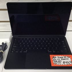 Apple MacBook Air 13” 2022 M2 256GB SSD 8GB RAM 