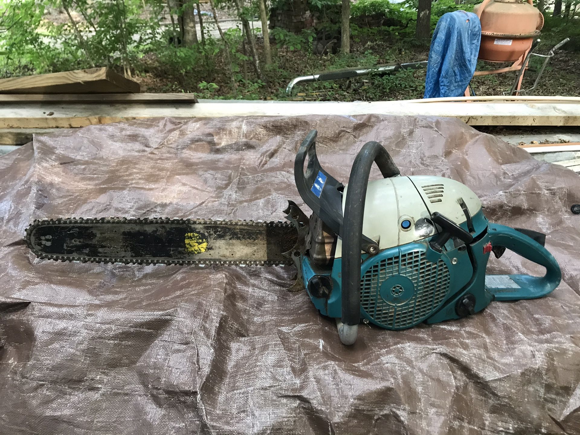 Makita chainsaw