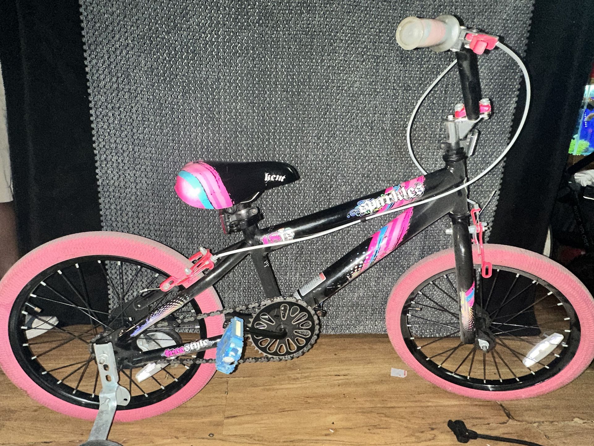 Kent Bicycles 18 inch Girl's Sparkles Bicycle, Black and Pink