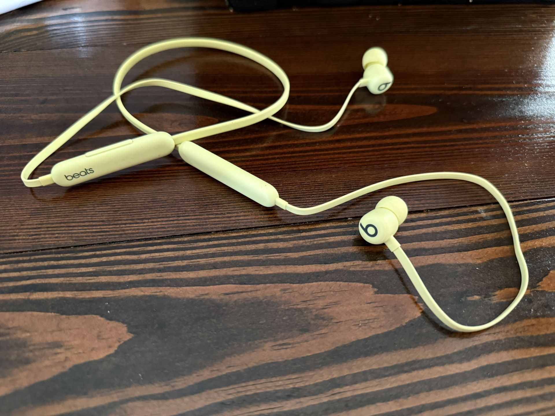 Beats Flex