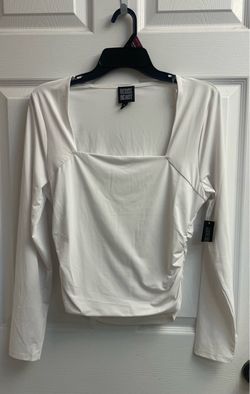 Brand new Juniors white long sleeve ruched top size XL