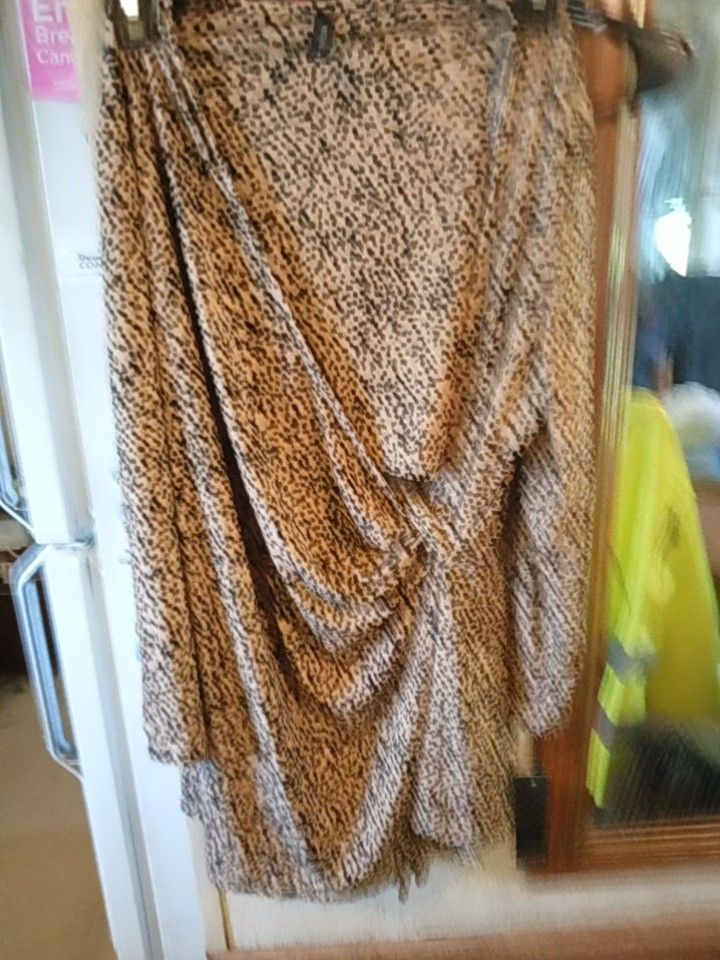 Massini Leapord Print Top Size Large