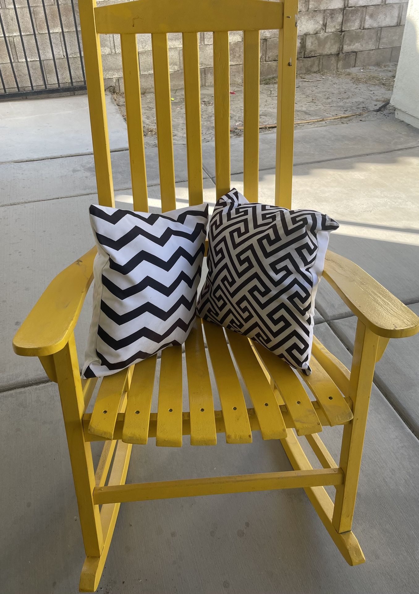 Wooden Rocking Chair with Pillows
