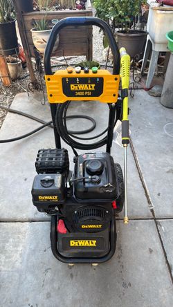 DEWALT 3400 PSI 2.5 GPM PRESSURE WASHER