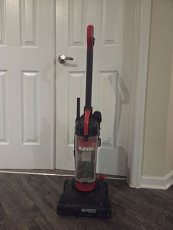 Eureka AirSpeed Upright Vacuum Cleaner – Excellent Condition