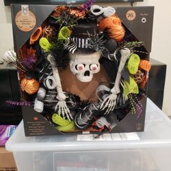26-inch Halloween Skeleton Wreath