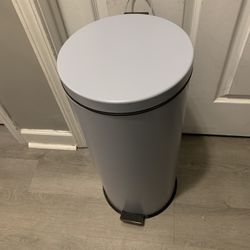 Bino Trash Can Used Like New