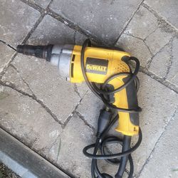 DeWalt reversing versa clutch screwdriver