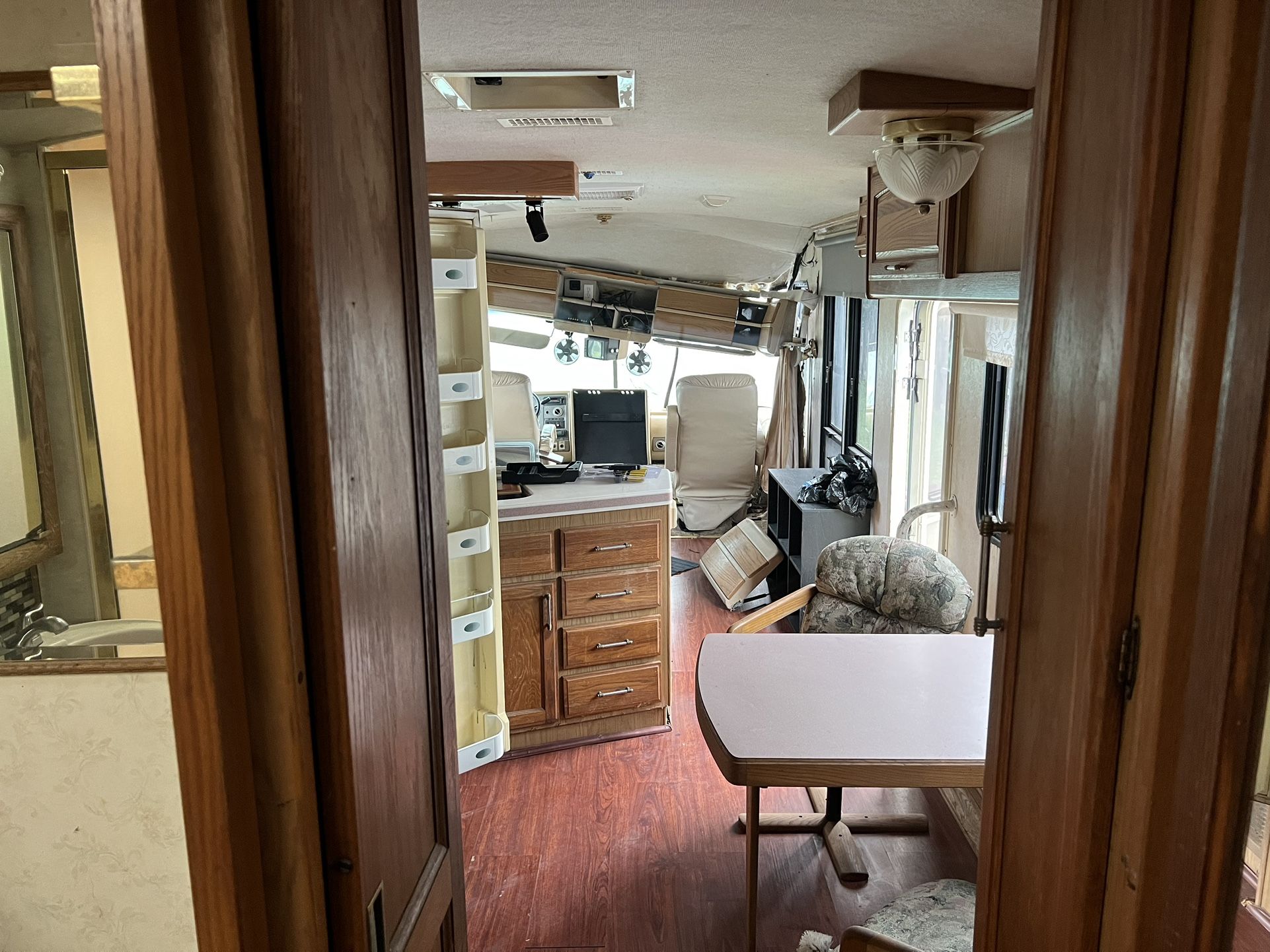 Ford P30 1997 Motor home RV, Salvage Title