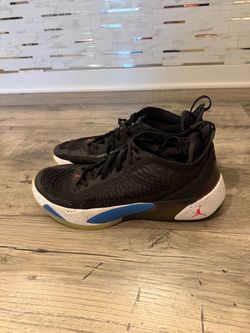 Air Jordan Low-Top Basketball Sneakers