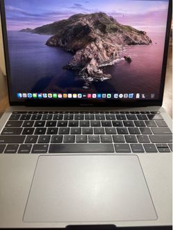 MacBook Pro 2017 13inch w/charger