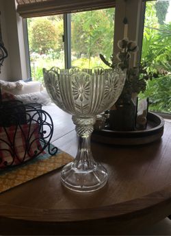 Large crystal dish