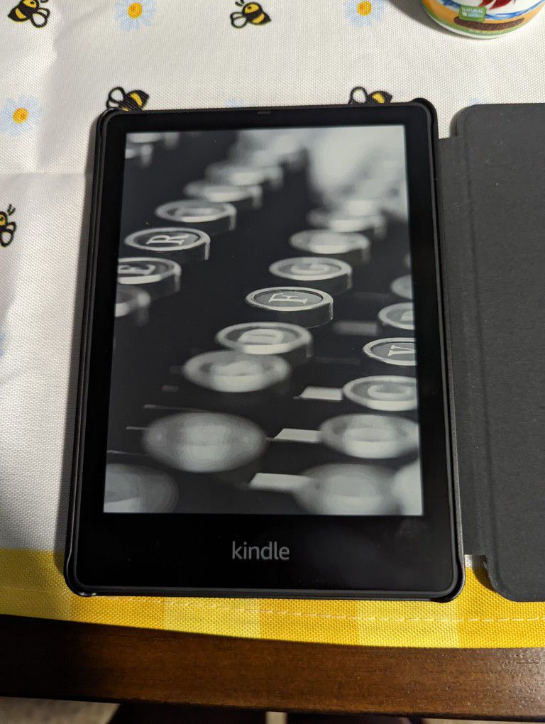 Amazon Kindle Paperwhite Signature Edition With Cover