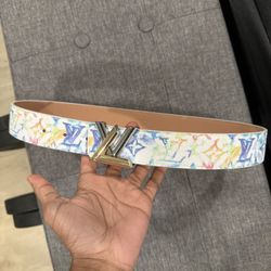 3 lighty used leather belts