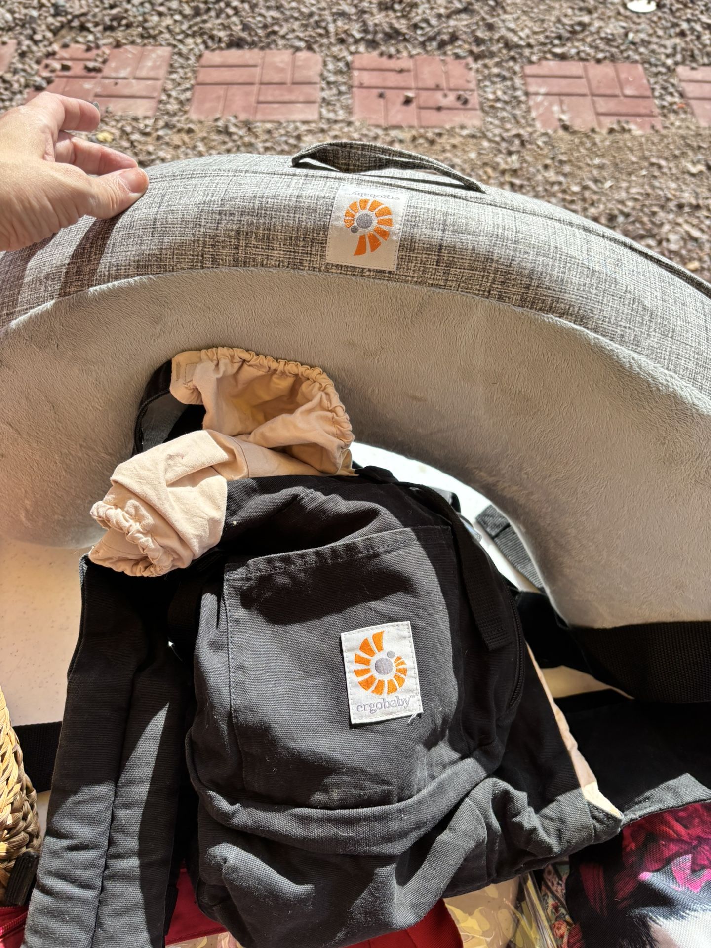 Ergo Baby Nursing Pillow And Carrier $25 ErgoBaby