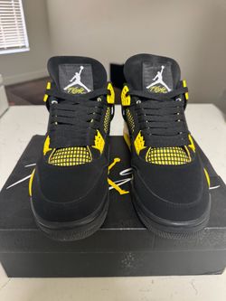 Air Jordan 4 Yellow Thunder