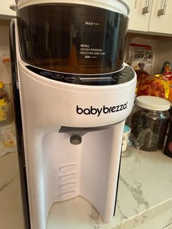 Baby Brezza Formula Pro Bottle Maker