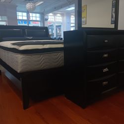 *Weekend Special!!!*---Stellar Emily Black Bedroom Sets---From $549!!!---Delivery And Financing😎