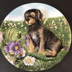 Dog Daisies Plate 3D Sculpted Colorful Plate, Wall Decor