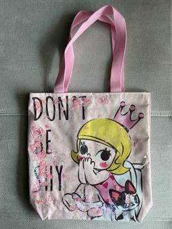 Molly vinyl tote