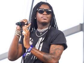 Don Toliver with SahBabii, SoFaygo, and Chase B