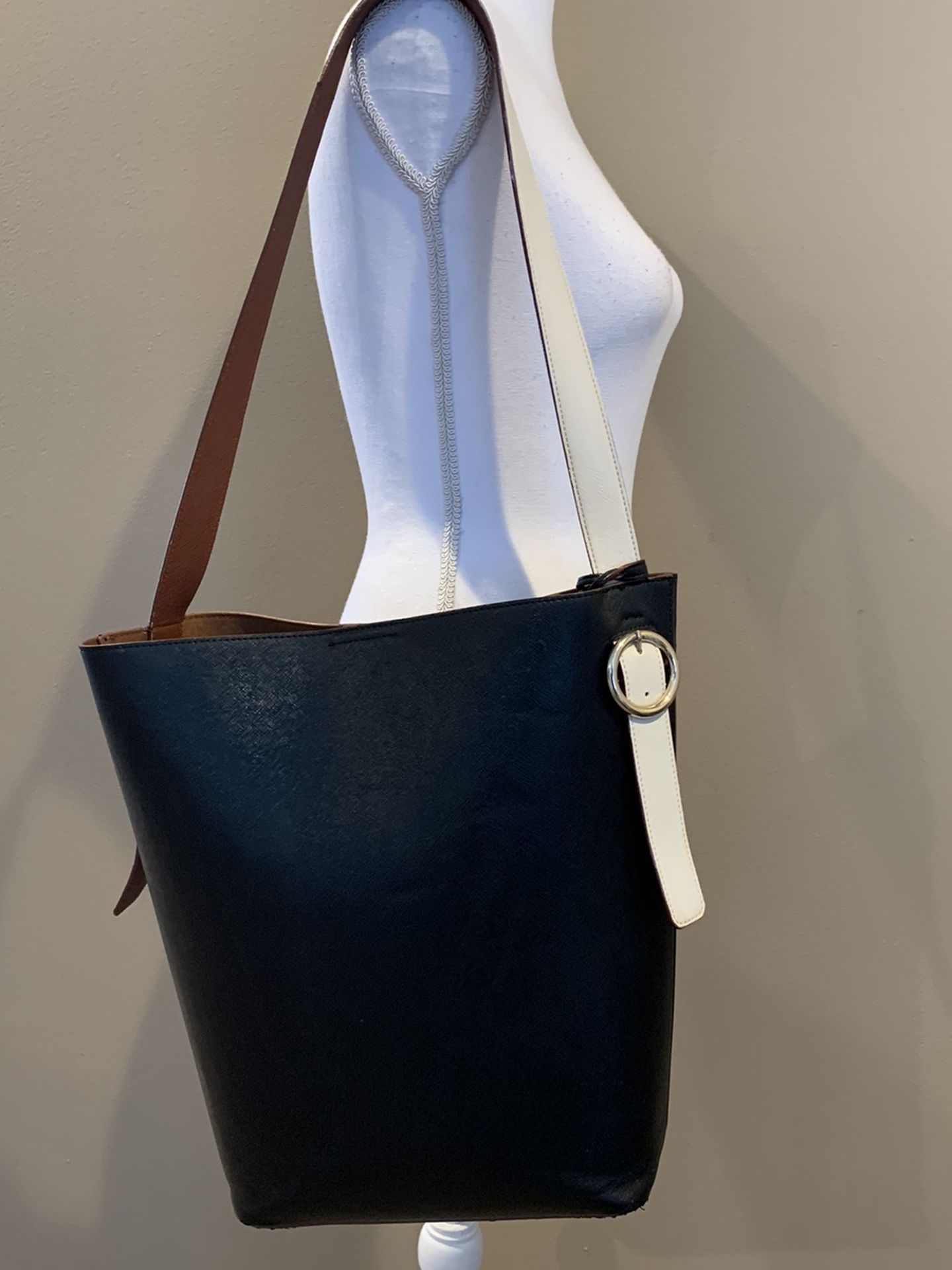 Black Faux Leather Bucket Bag With White Strap