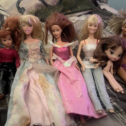 Dolls 