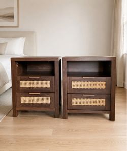 Set of 2 Brown Rattan Nightstands