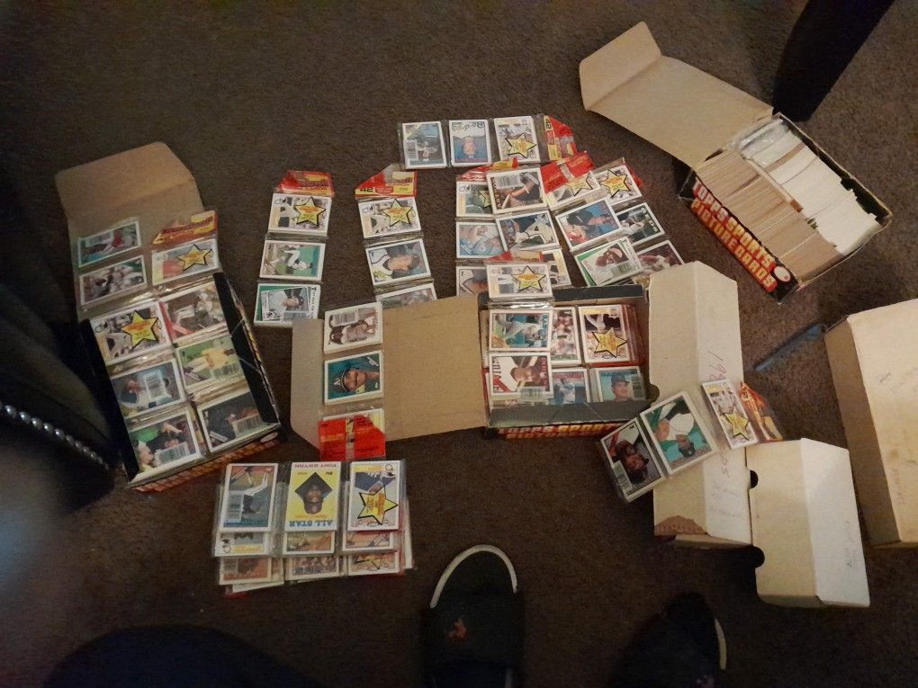 1(contact info removed) Brand New Topps Baseball Cards