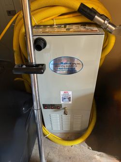 Commercial carpet cleaner