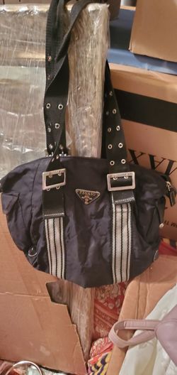 Nice black bag large enough for everything.