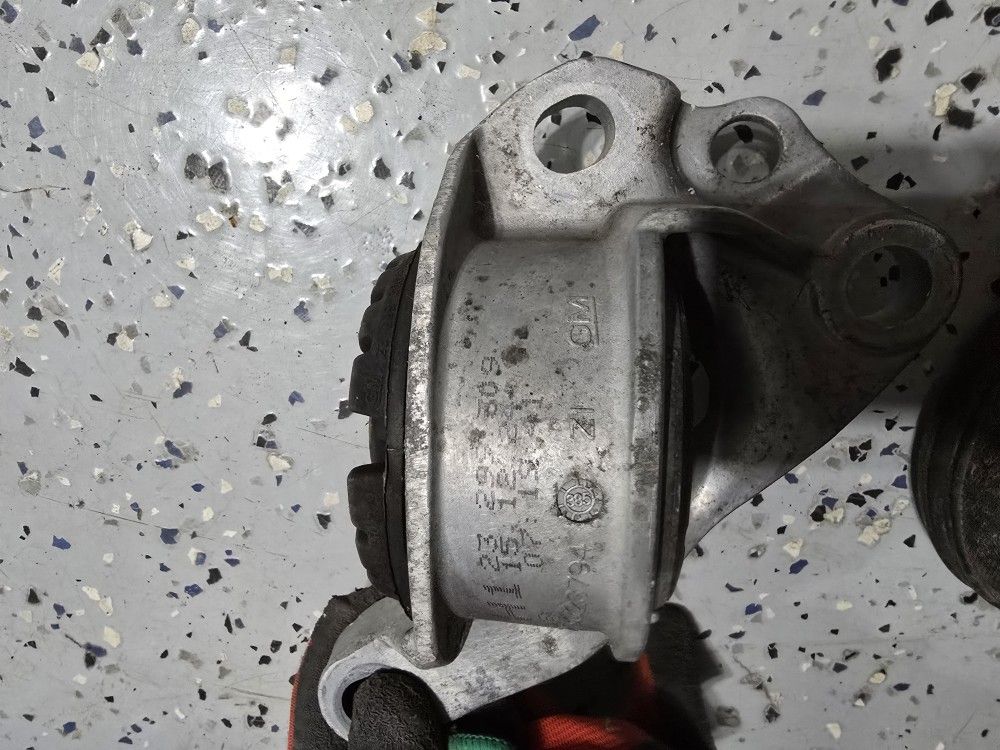 Parts For Chevy VOLT 2017
