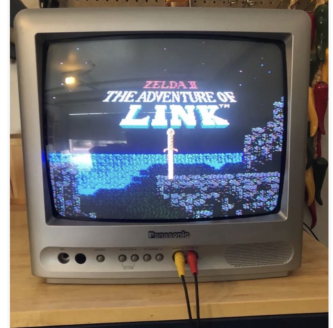 Panasonic 13" Retro Gaming CRT Small TV with Remote Model CT-13R38SG