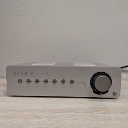 Quad QC Twenty Four Tube Hybrid Preamp