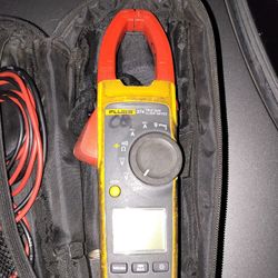 Fluke 374 Clamp Reader