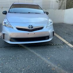 2012 Toyota Prius V clean title