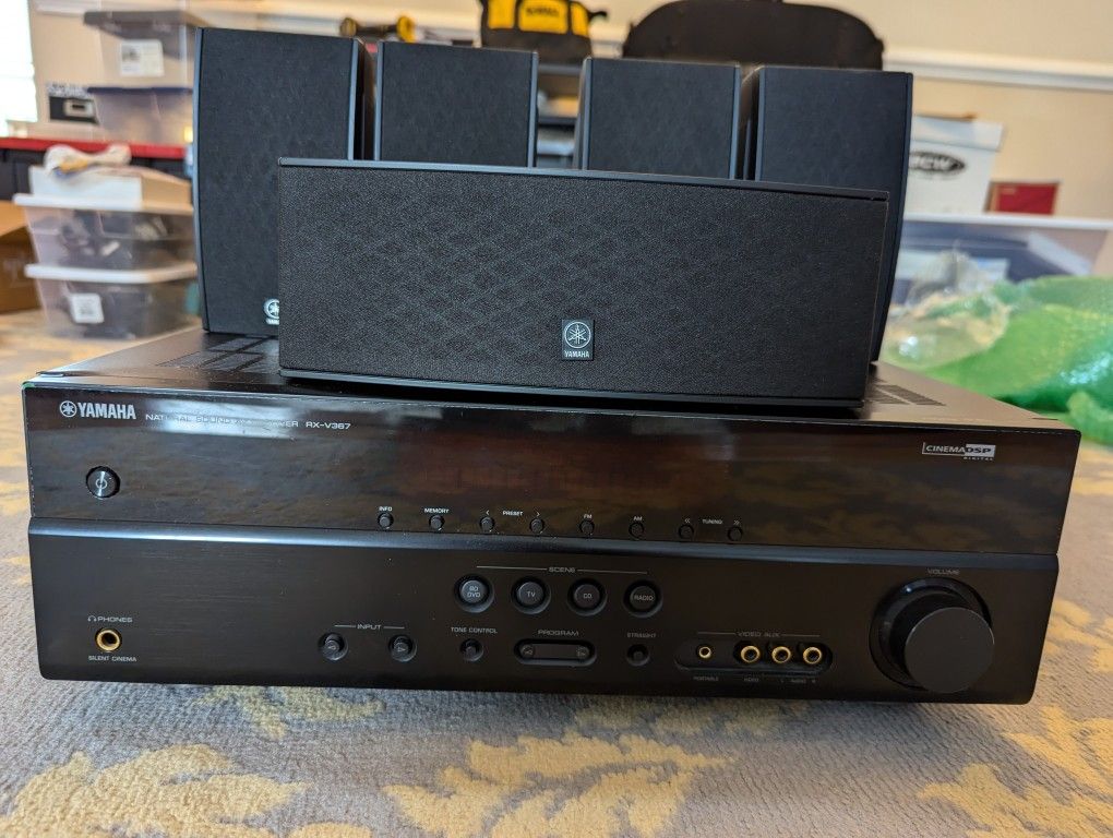 Yamaha RX-V367 Receiver With Speakers