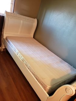 Girls twin sleigh bed frame