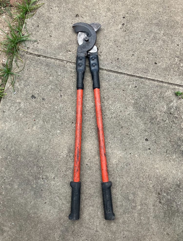32” Klein Cable Cutters