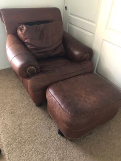 Leather chair w/ottoman