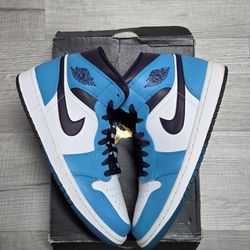 Jordan 1 Hornets 