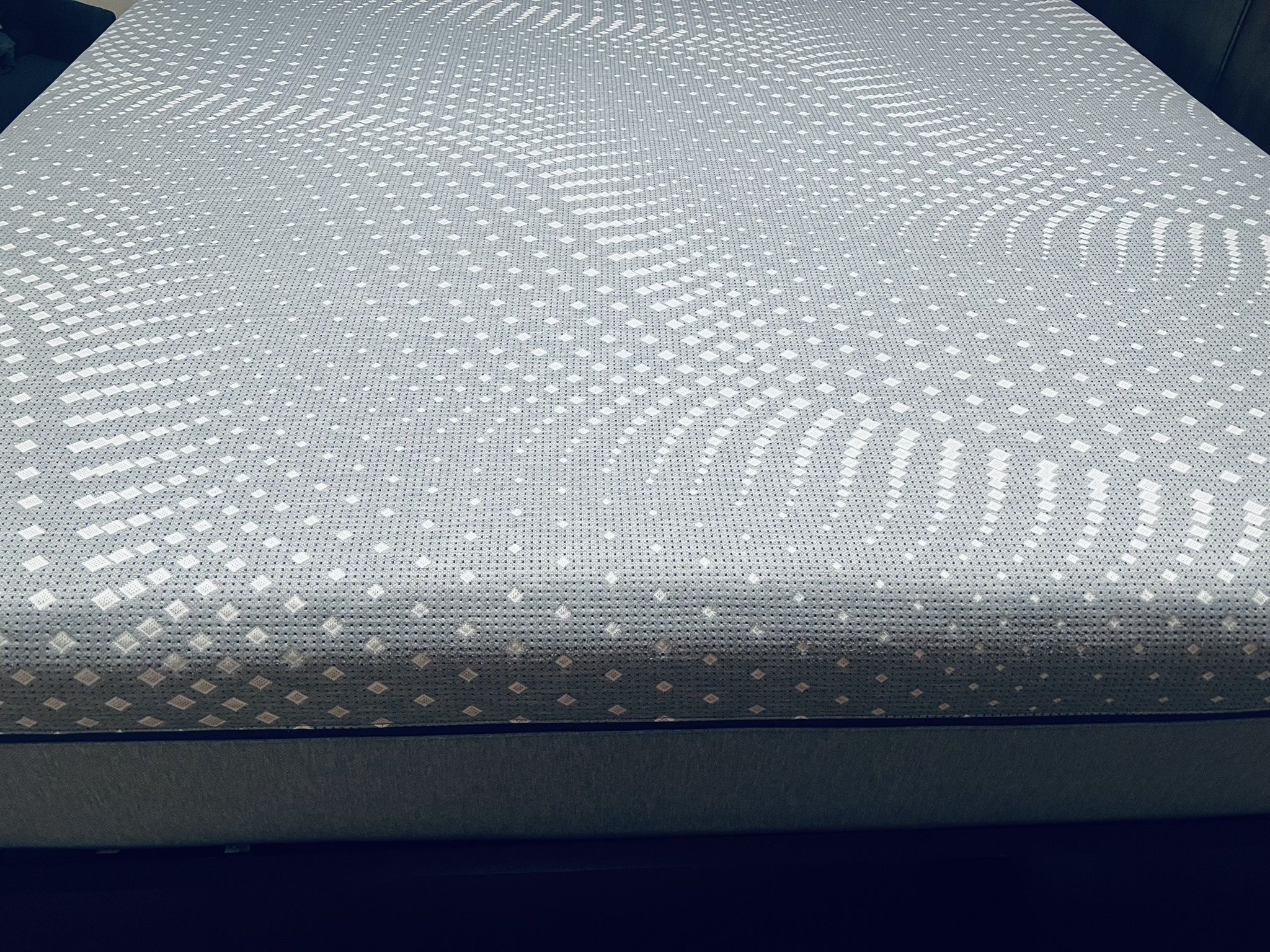 Sealy King Hybrid Mattress