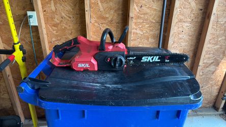 Skil battery charged chainsaw
