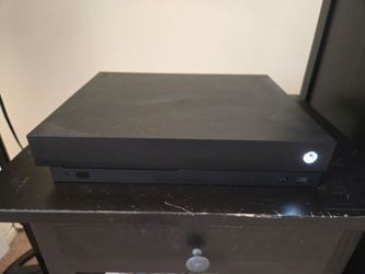 Xbox X 1 tb & 1 Controller