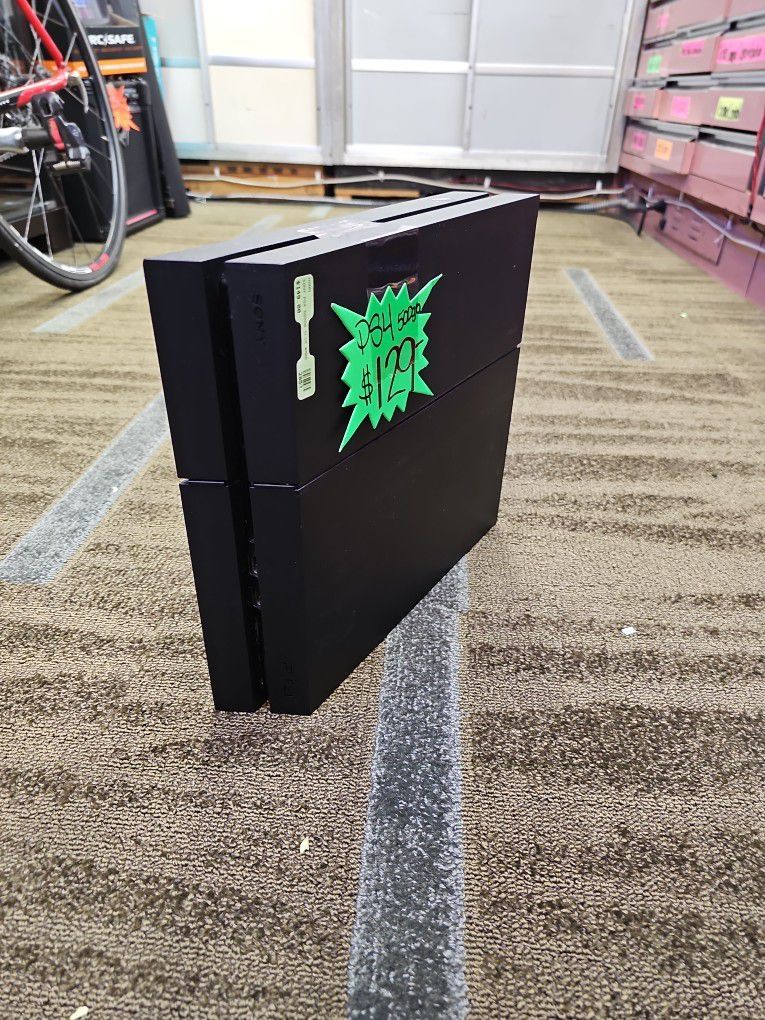 PS4 500GB WITH CONTROLER