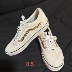 Leopard Vans