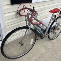 Aeromax 26  Bicycle   (needs Some Work) Rides Okay
