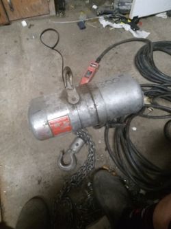 chisolm moore electric hoist 1/2 ton  model f